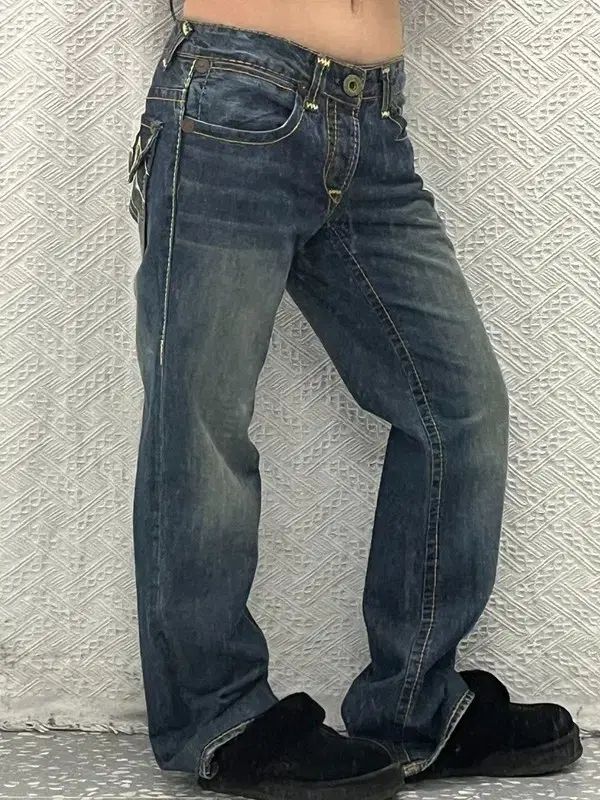 トゥルーレリジョン BILLY BIG T W30 USA 白ステッチ フレア トゥルー