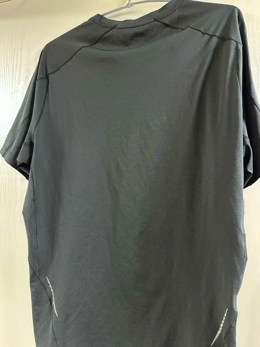 ARC TERYX アークテリクス メンズ ブラック Tシャツ S OLIVEOS_COM_TR