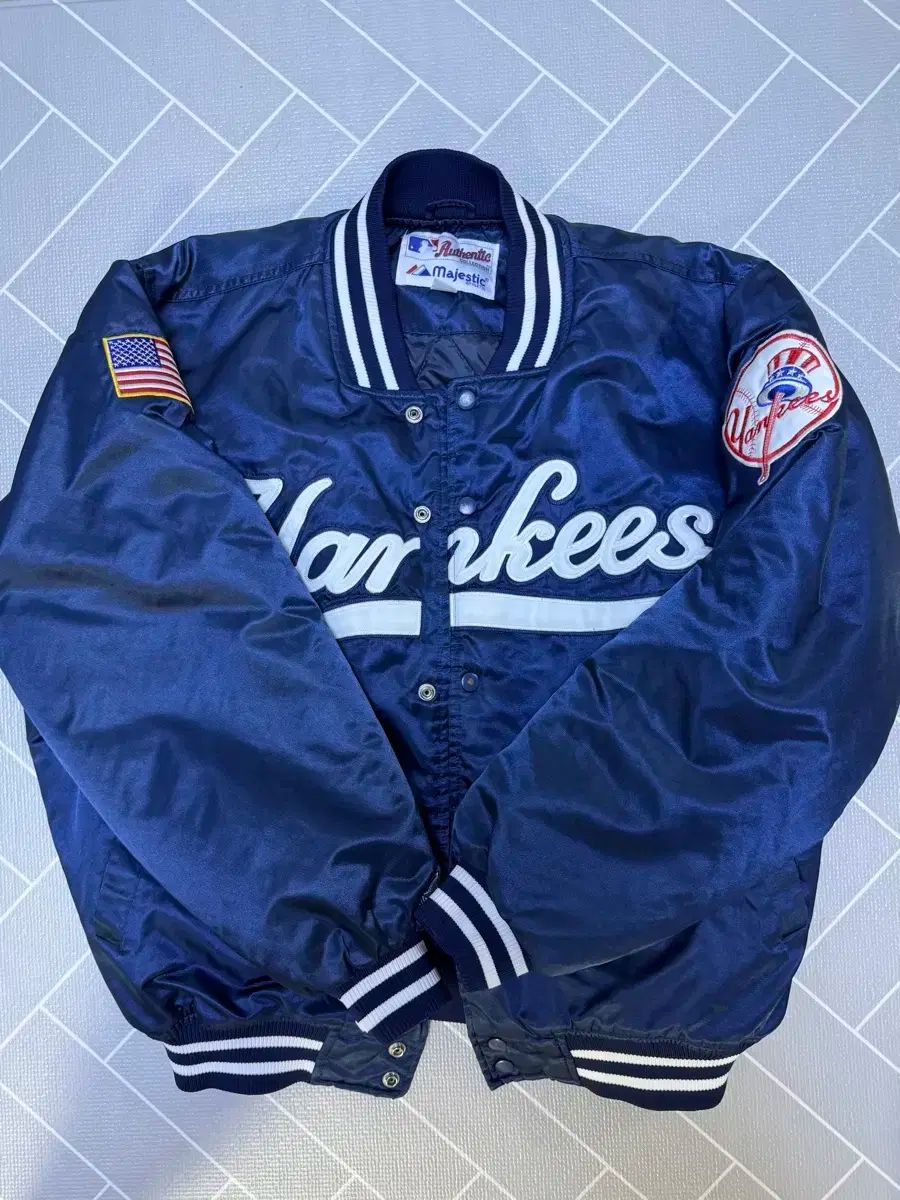 ニューヨーク ヤンキース Majestic 野球 ジャケット L
