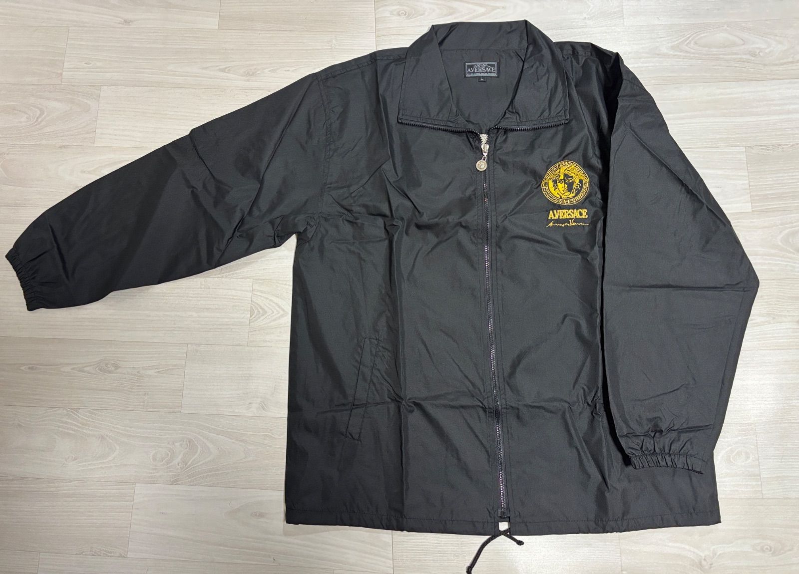 美品 A. VERSACE トラックジャケット セットアップ 黒×金 メデューサ 美品 A. VERSACE トラックジャケット セットアップ 黒×金 メデューサ