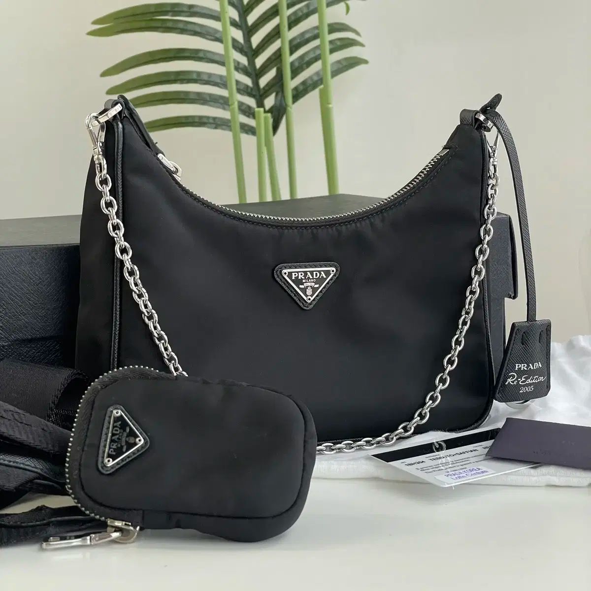 プラダ リナイロン HOBO BAG クロスバック