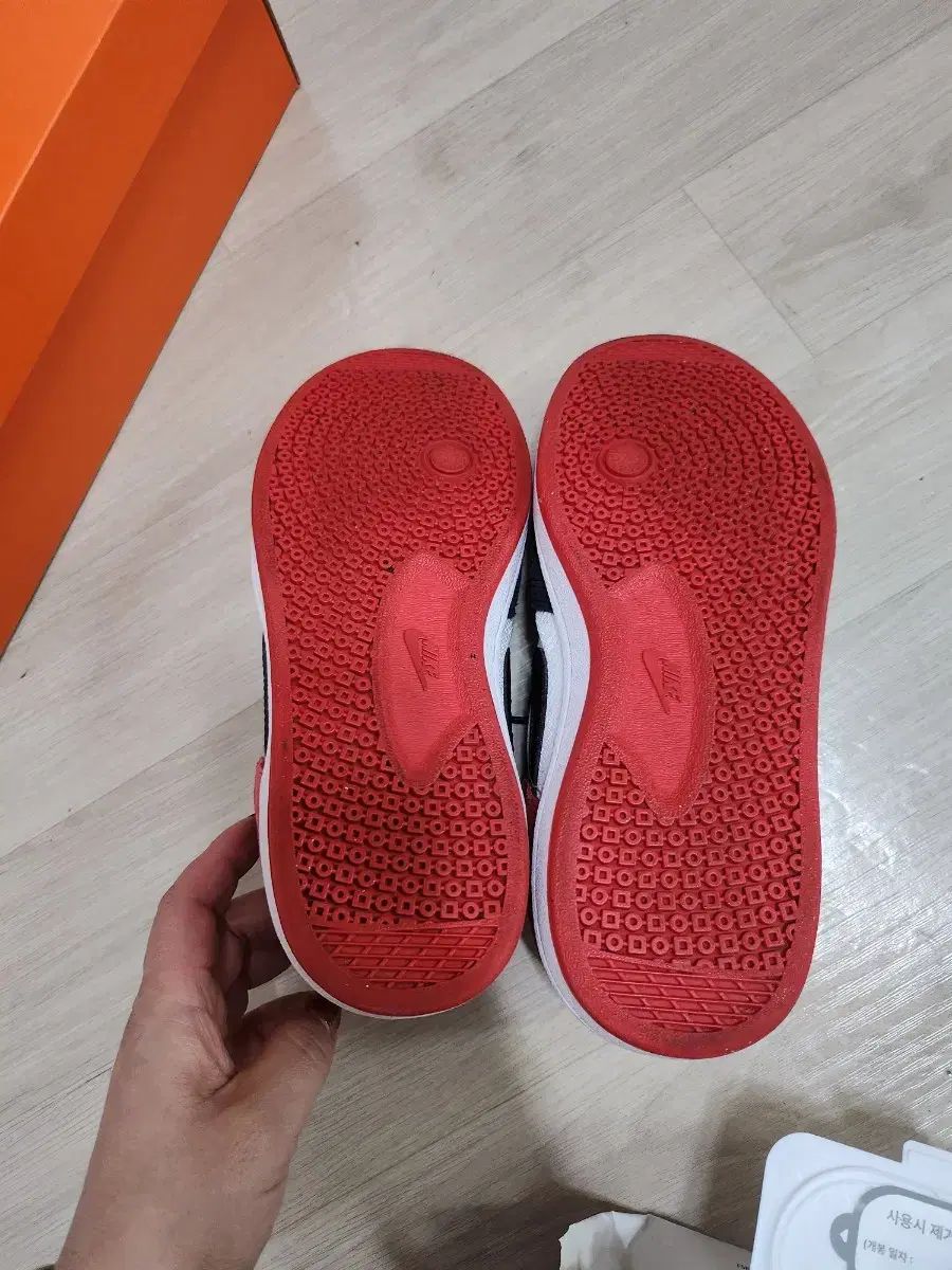 Rリー ブラック