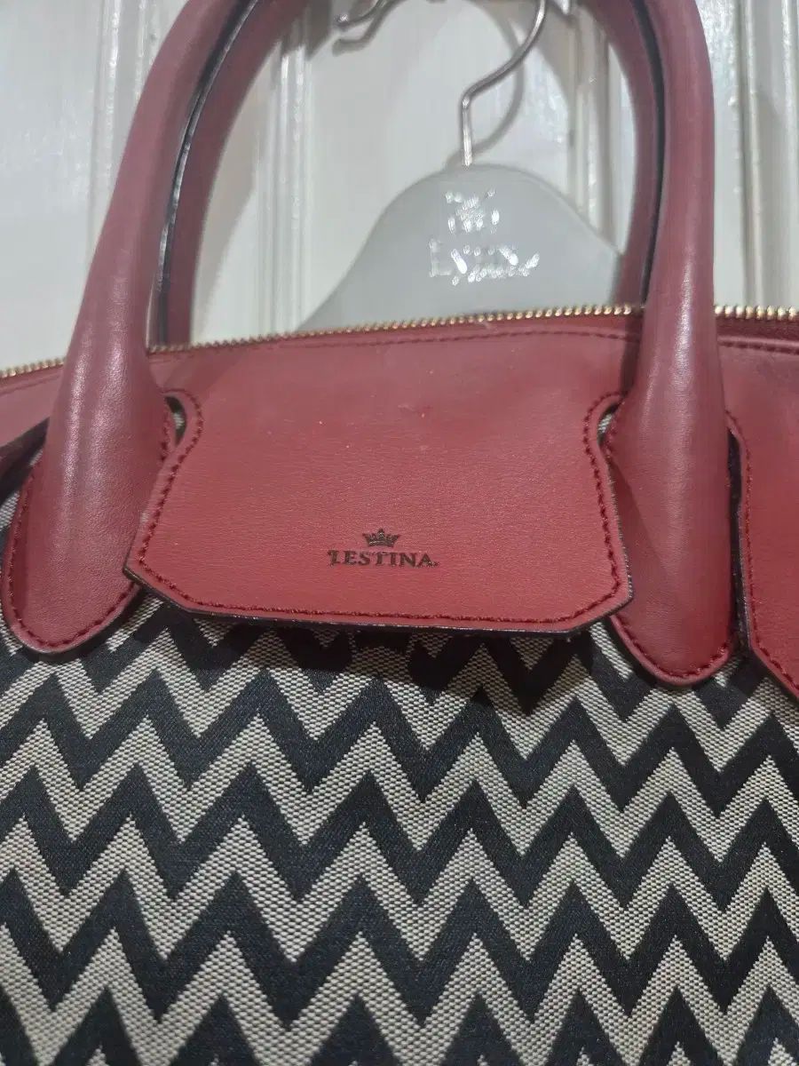 J.ESTINA ジグザグ 王冠 パータン ショルダーバッグ