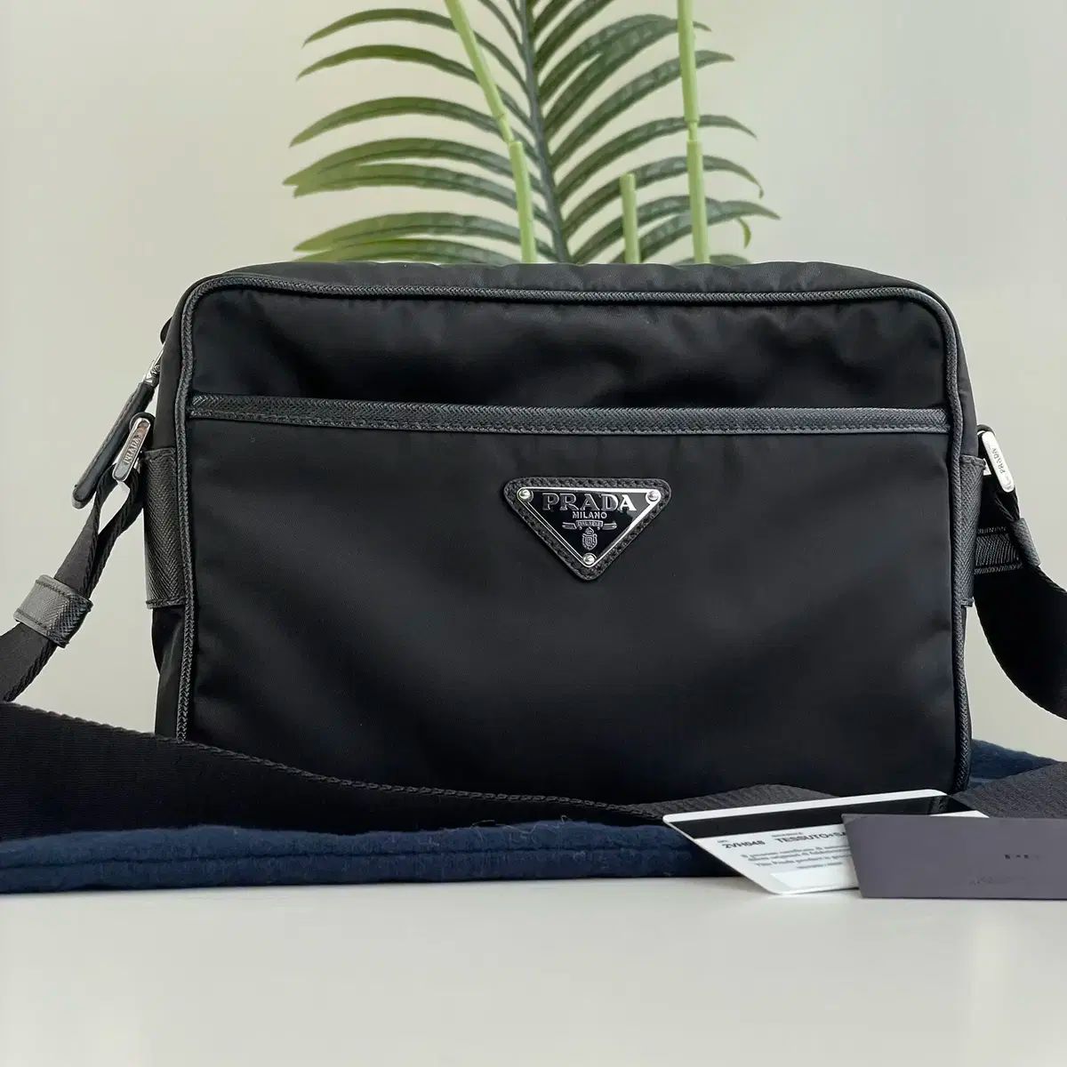 プラダ リナイロン クロスバック メッセンジャーバッグ