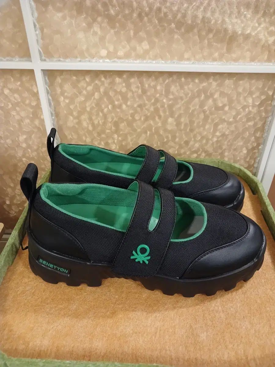  ベネトン レディース メリージェーン シューズ 245 サイズ フラットシューズ バレエシューズ パンプス