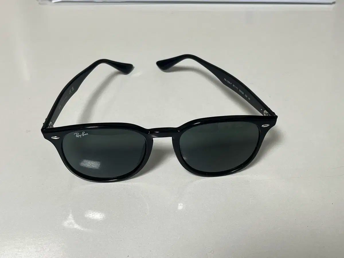 レイバン サングラス ブラック ケース含む