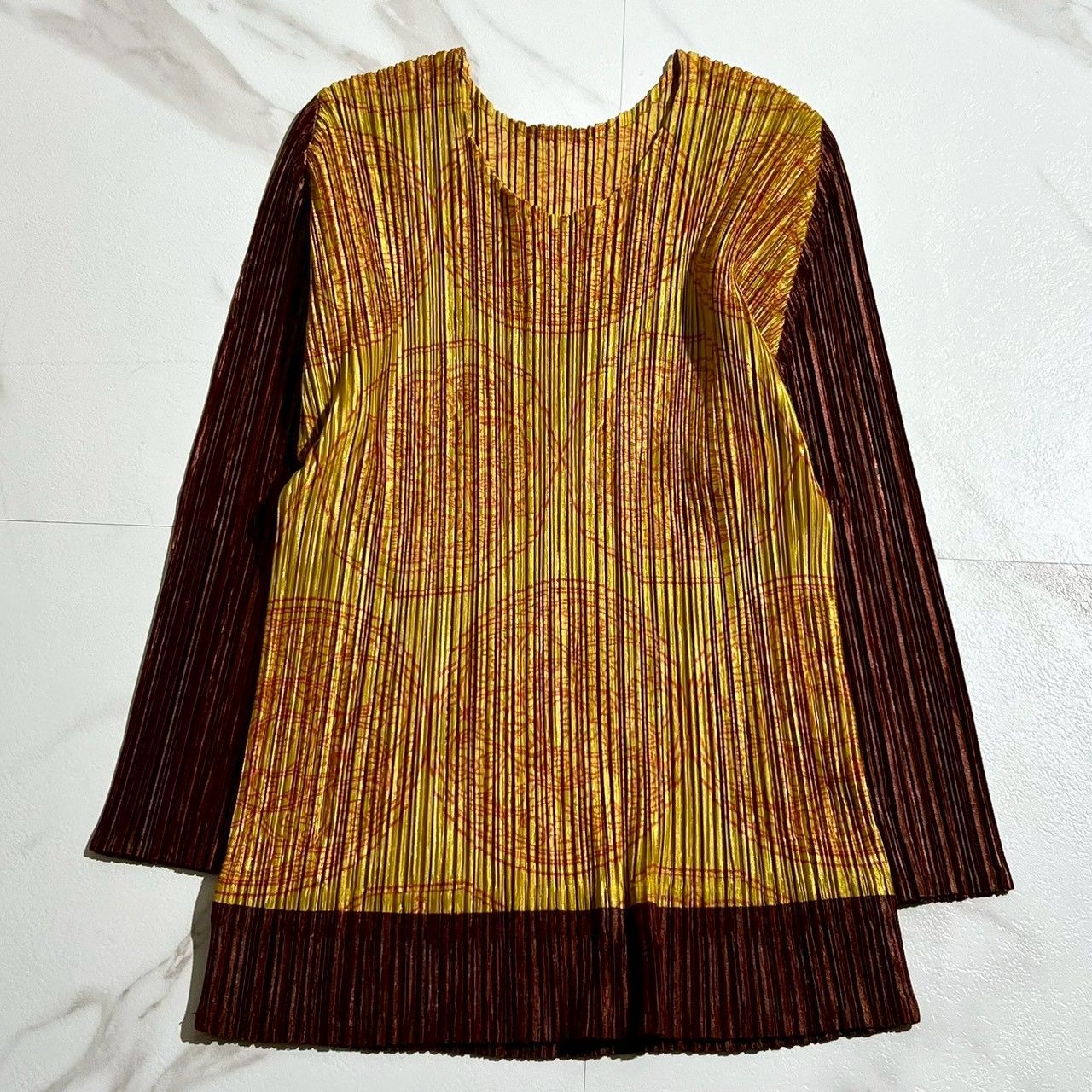 PLEATS PLEASE ISSEY MIYAKE プリーツプリーズイッセイミヤケ 総柄セットアップ 紋章 切り替え 長袖 カットソー ロングスカート フ ウエストゴム サイズ2-3