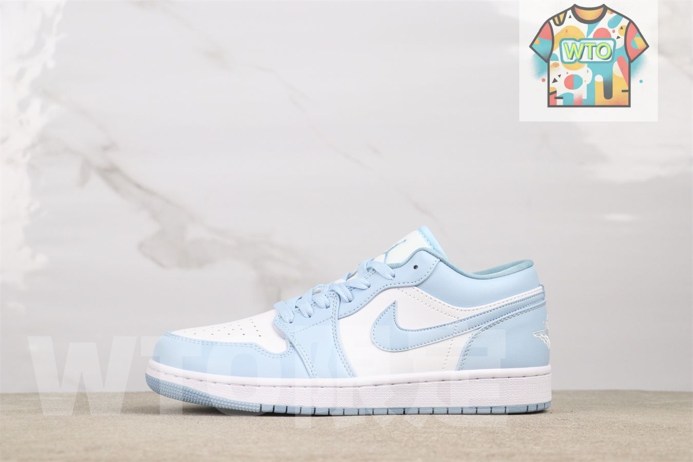 ナイキ ウィメンズ エアジョーダン1 ロー アルミニウム DC0774-141