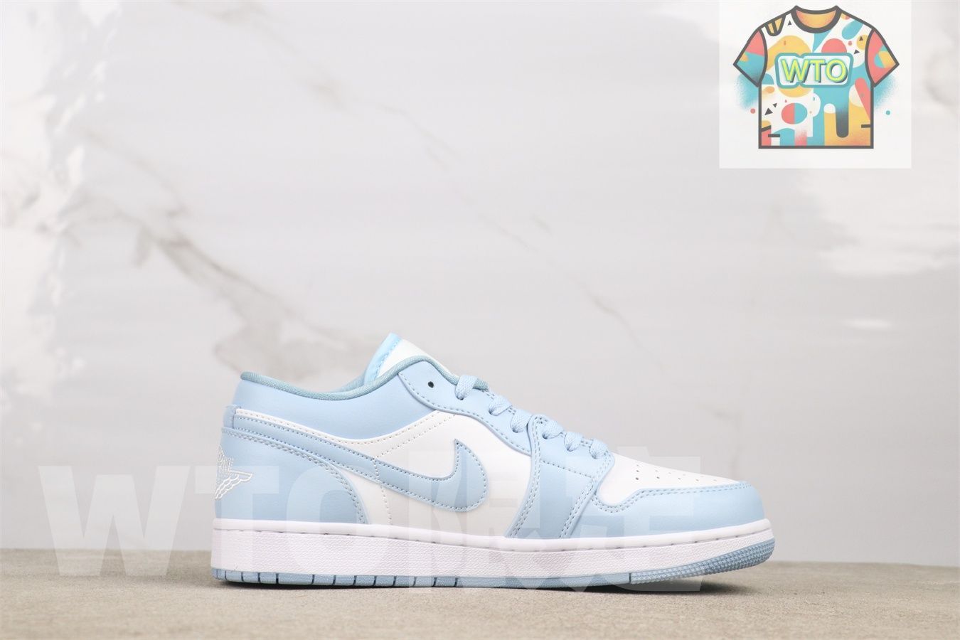 ナイキ ウィメンズ エアジョーダン1 ロー アルミニウム DC0774-141