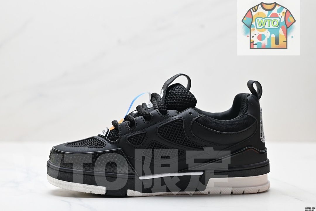 トレーナー スニーカー