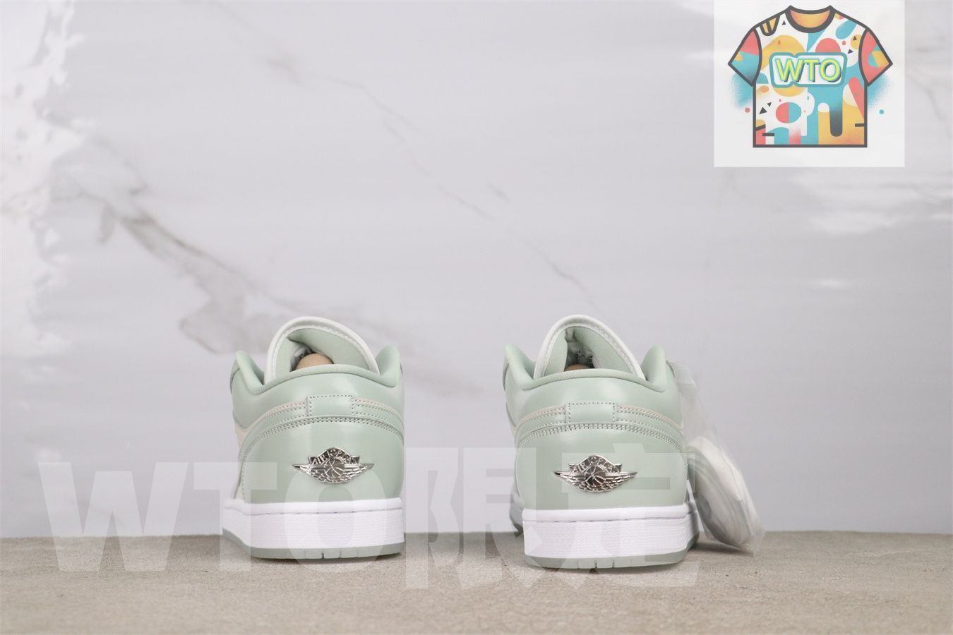 ウィメンズ エアジョーダン1