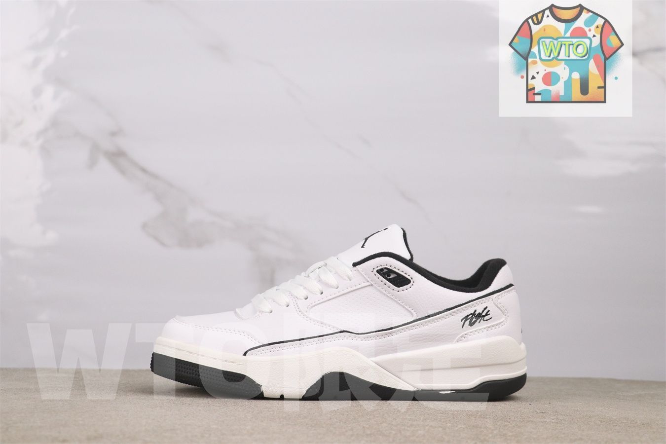 HF 3255-100ナイキ ジョーダン フライトコート ホワイト ブラック