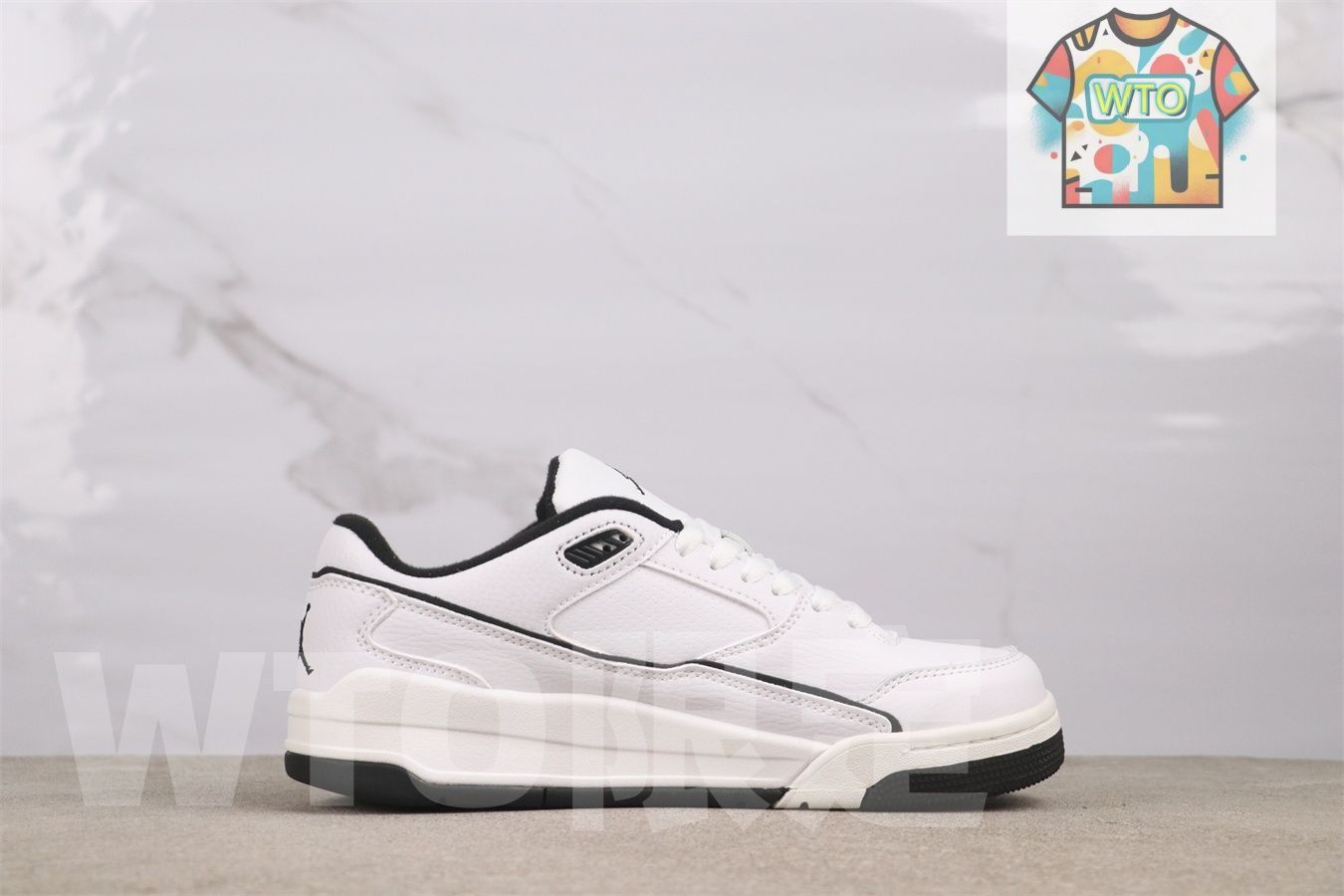 HF 3255-100ナイキ ジョーダン フライトコート ホワイト ブラック