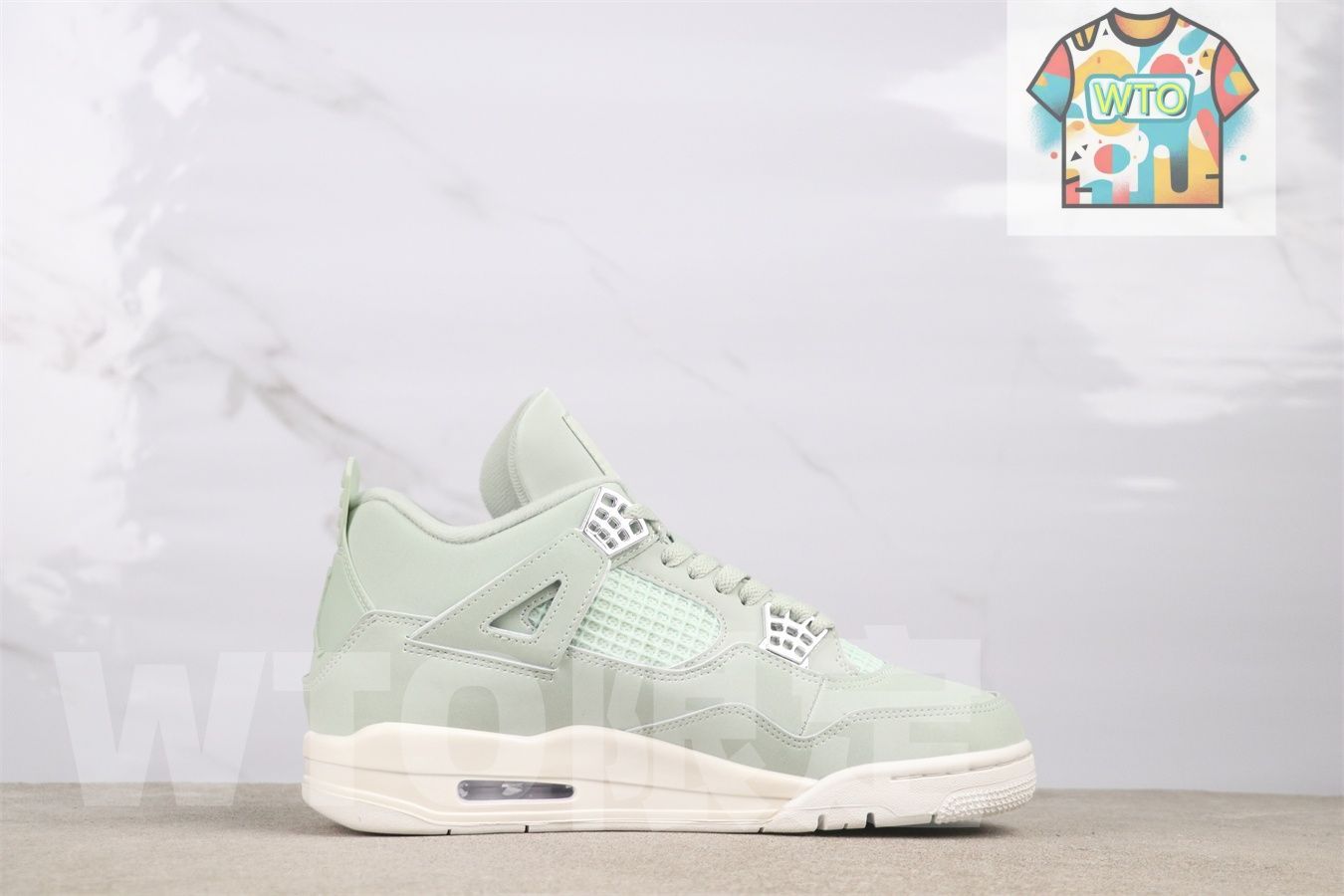 HV0823-003ナイキ ウィメンズ エアジョーダン4 アバンダンス