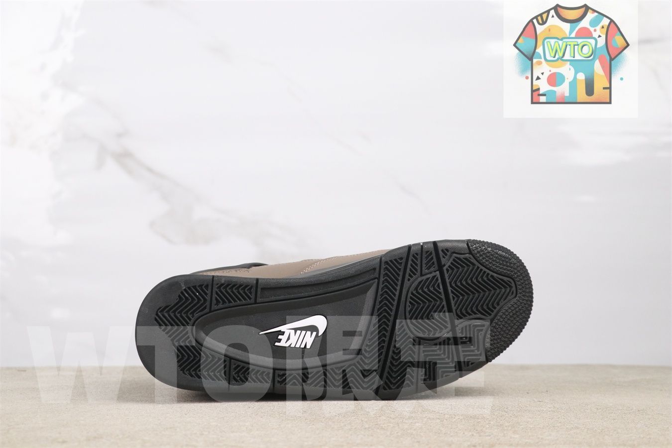 ナイキ エアジョーダン4