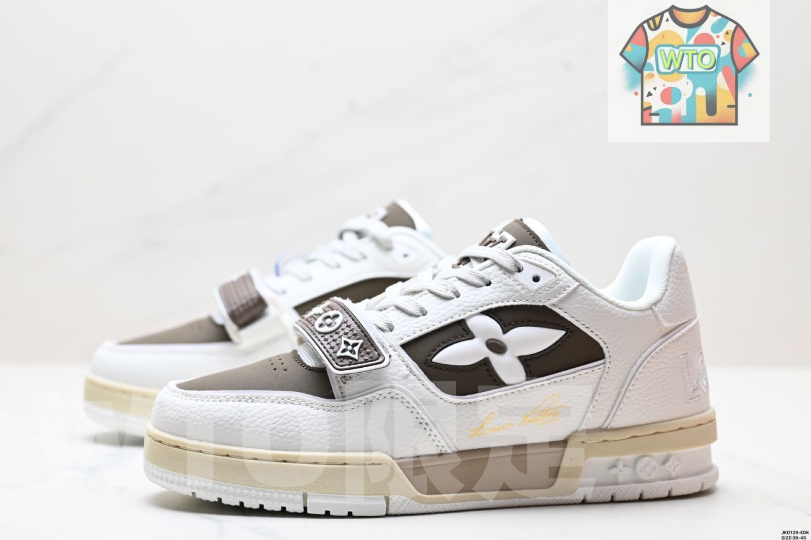 スニーカー ロー