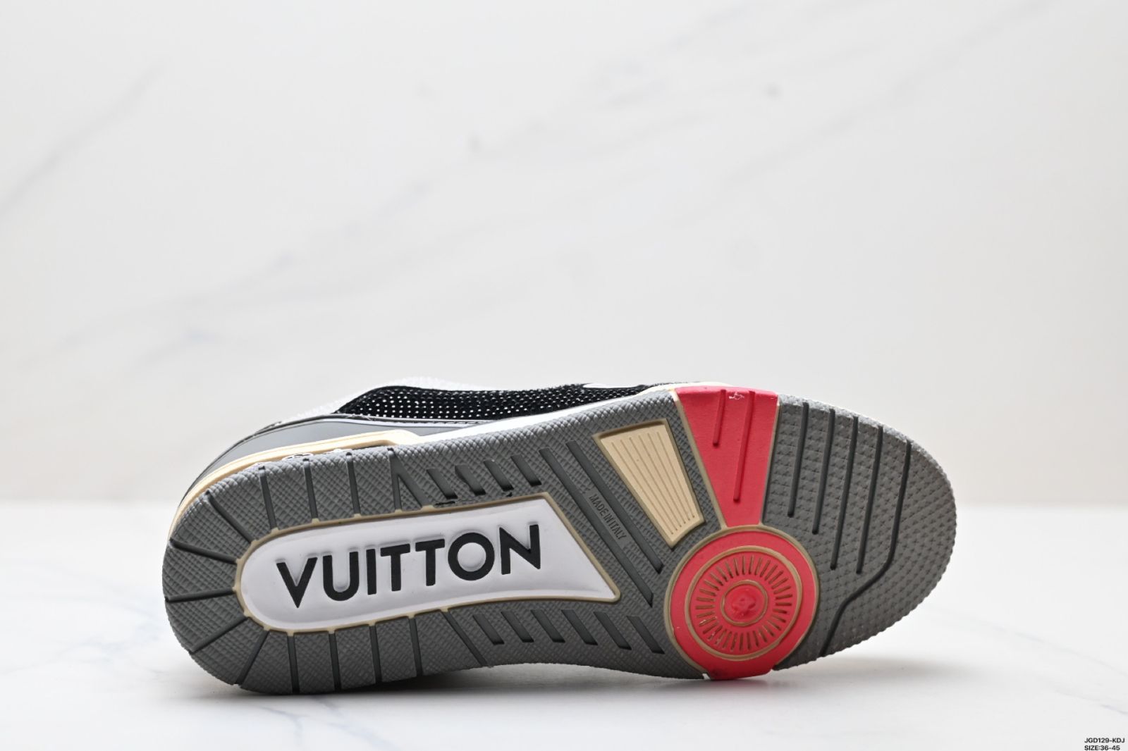 スニーカー ロー