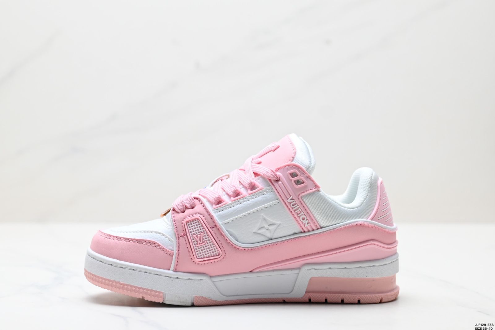 ロー カジュアルスポーツシューズ