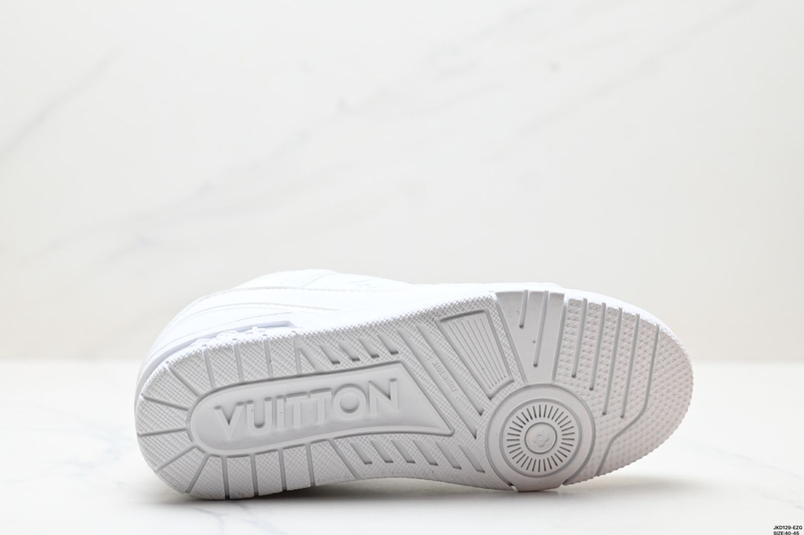 ヴィトン トレーナー