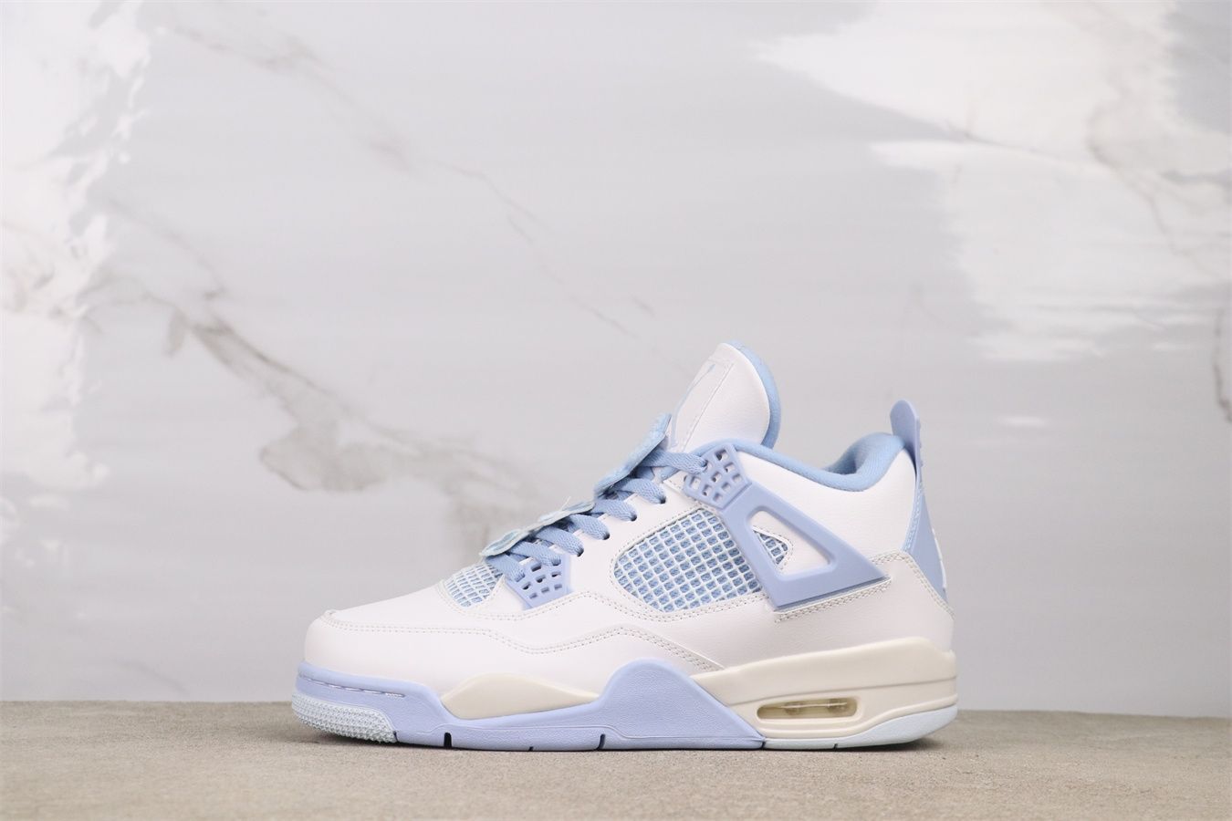 全新 ナイキ ウィメンズ エアジョーダン4 レトロ アルミニウム HV 0823 100