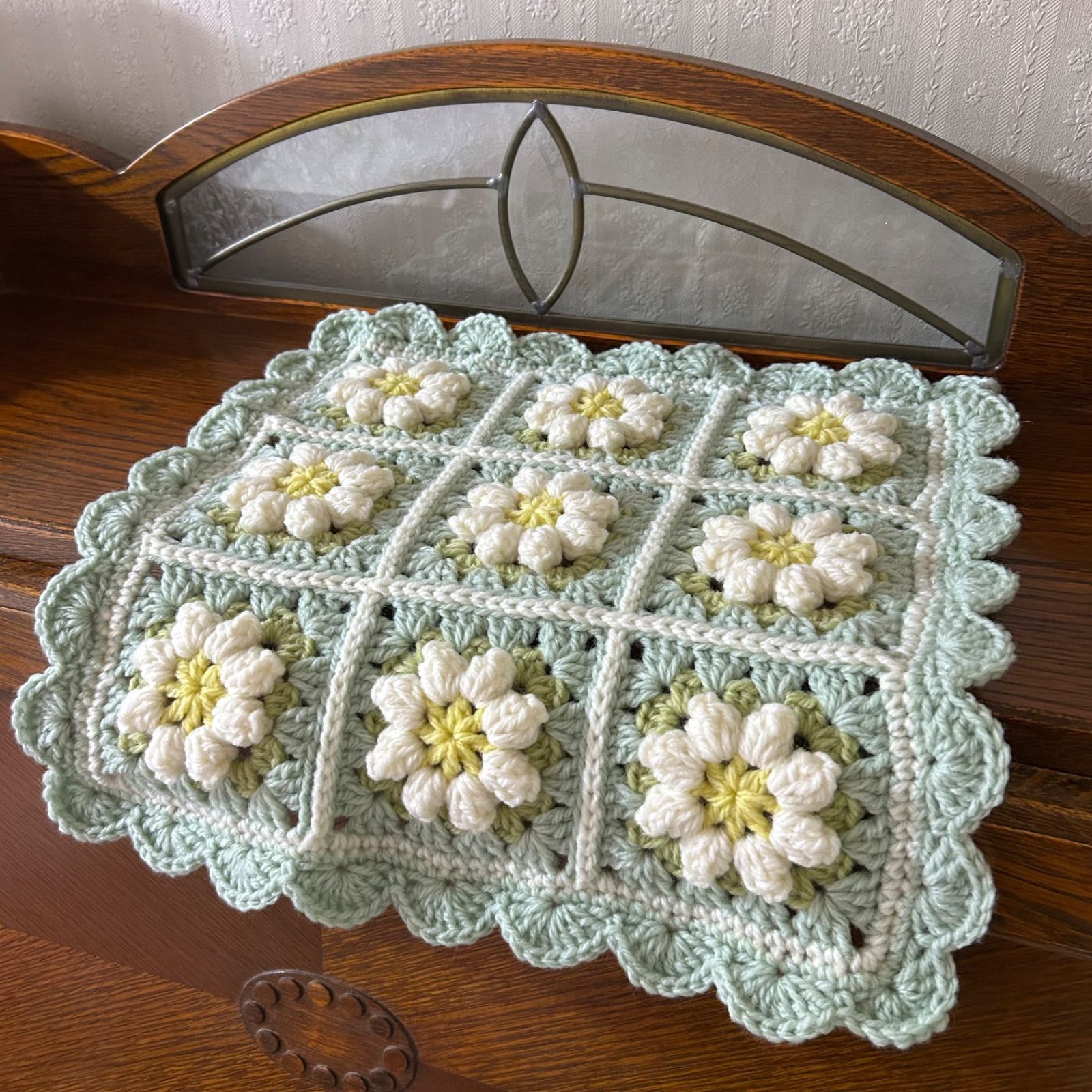 マルチカバー モチーフ編み ぷっくりお花 ハンドメイド - メルカリ