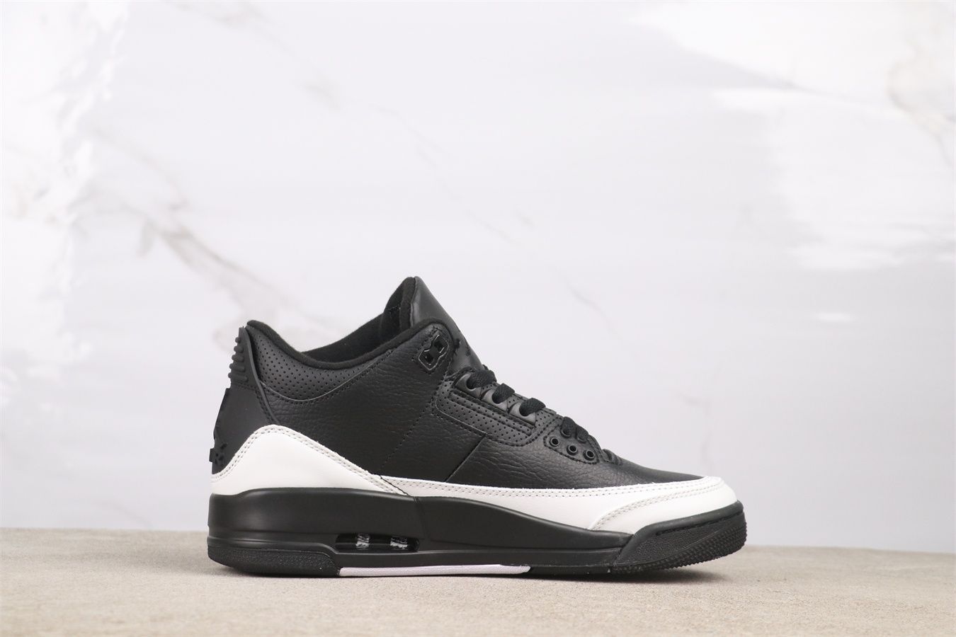 全新 エアジョーダン3 レトロ バスケットシューズ 136064-080 ブラック&ホワイト