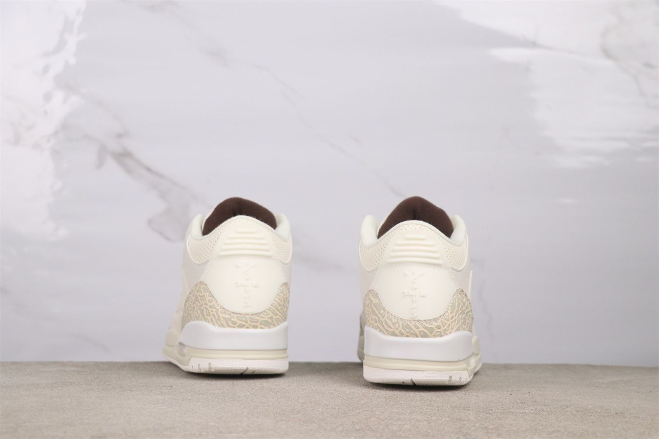 エアジョーダン3 トラヴィス