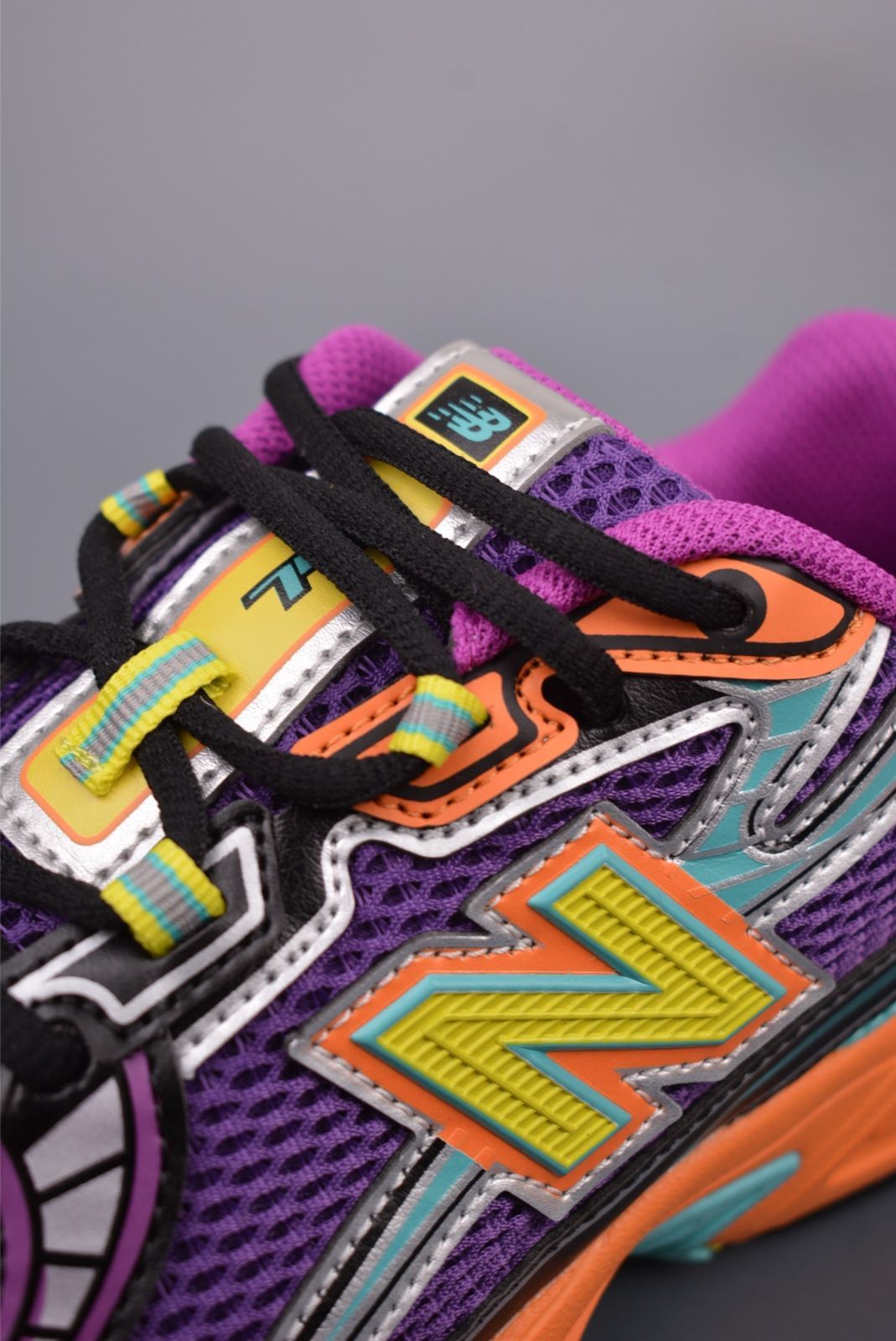 カジュアル ランニングシューズ