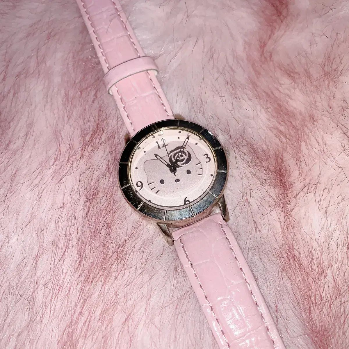 レトロキティー ベイビーピンク リスト時計