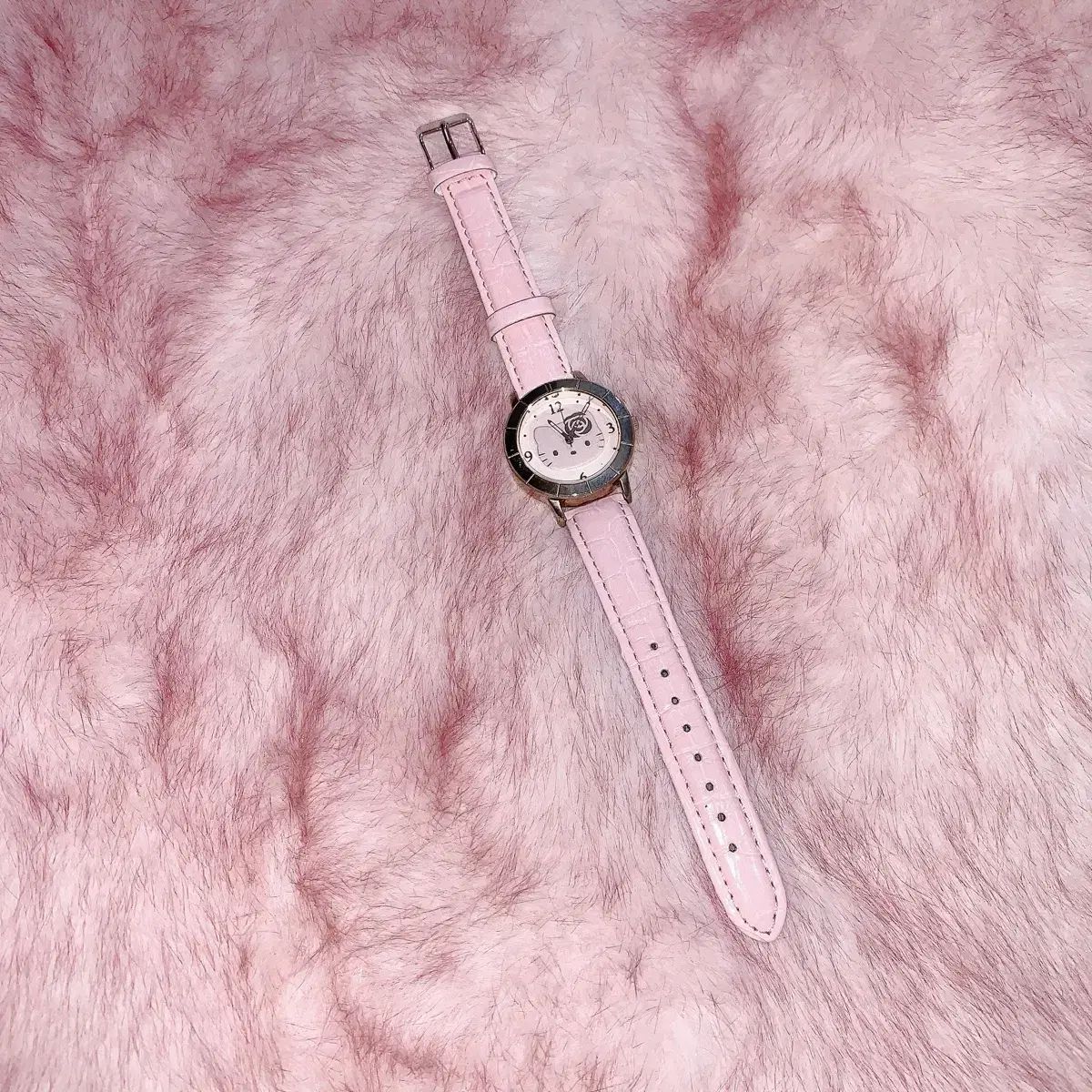 レトロキティー ベイビーピンク リスト時計