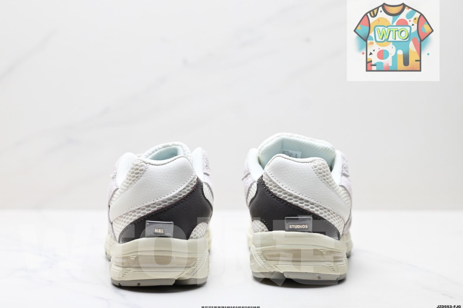 レトロデザインでクッション性と通気性に優れたスポーツカジュアルシューズ