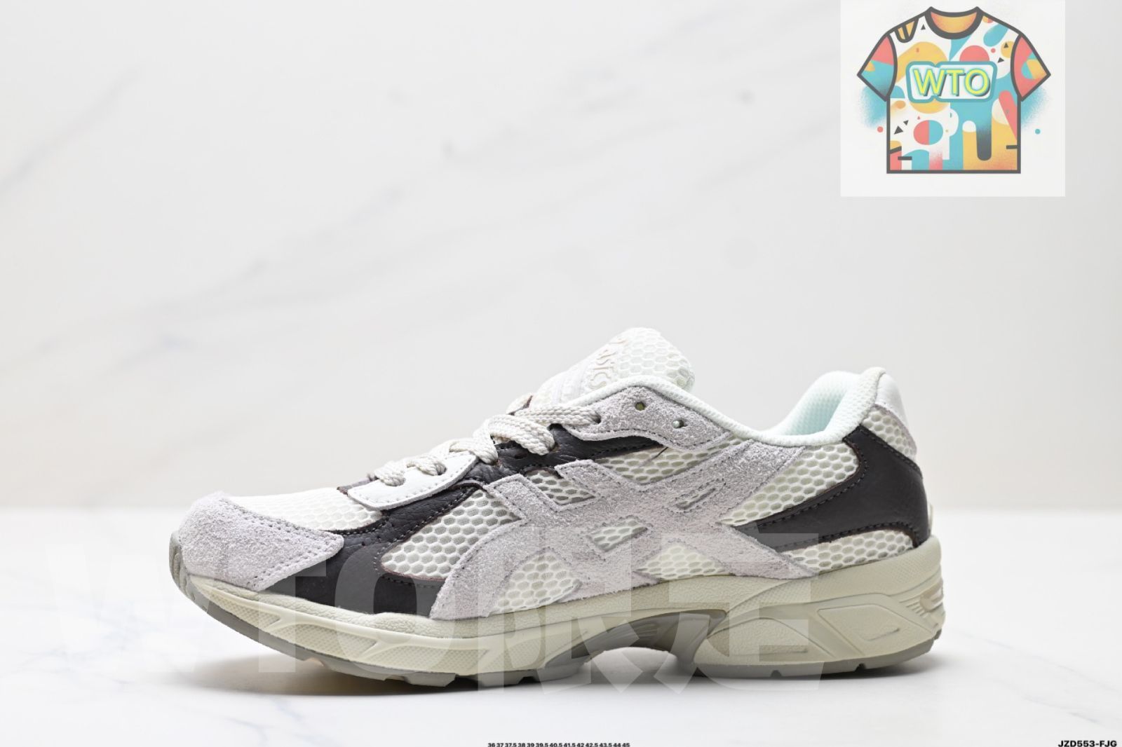 ランニングシューズ