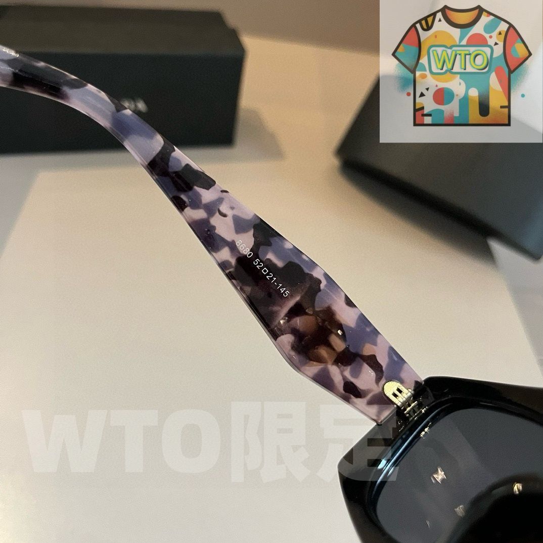  Prada クールなサングラス 菱形キャットアイタイプ サングラス 小物