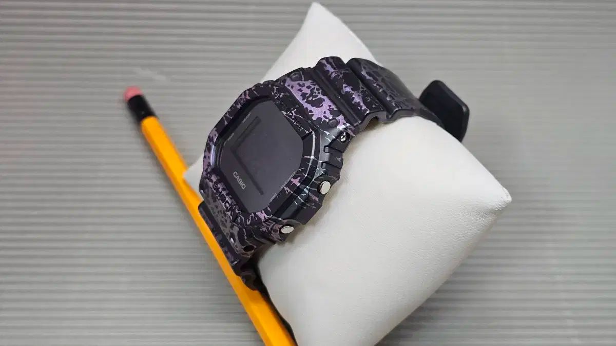 G-SHOCK - 5600 偏光 MARVEL