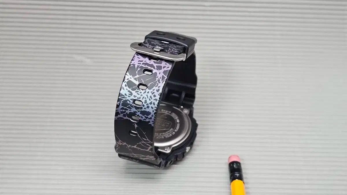 G SHOCK 5600 偏光 MARVEL ホワイト系 長く使える