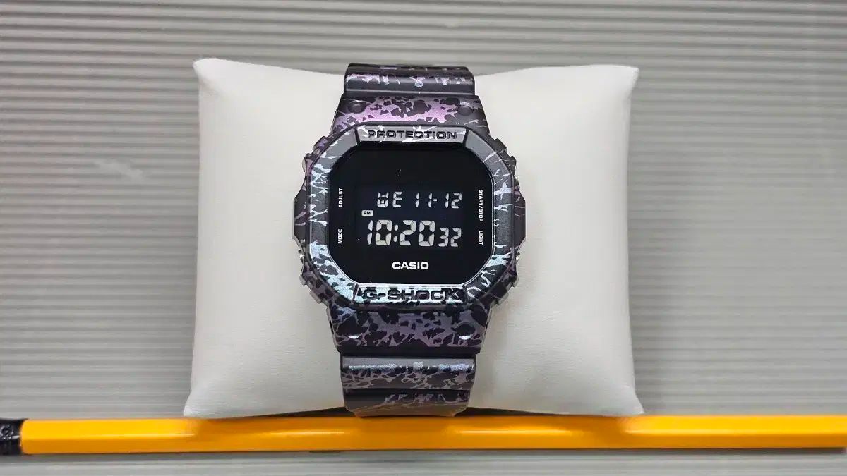 G-SHOCK - 5600 偏光 MARVEL