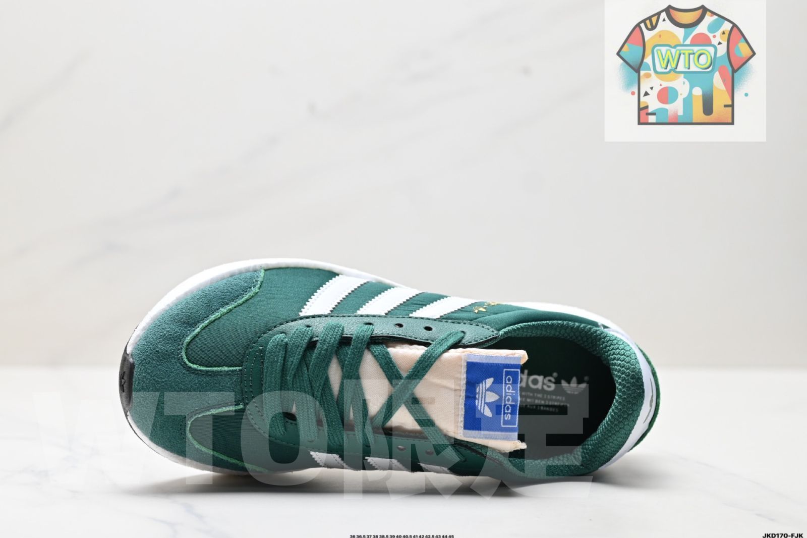 アディダス オリジナルズ City RNR 快適でシンプルなデザインで 滑り止めと摩耗に強く ロートップのスポーツランニングシューズです