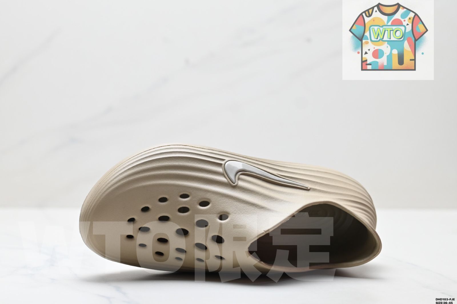 Nike ReactX REJUVEN8 ナイキ ReactX REJUVEN8 ナイキのシンプルで快適なクローグス