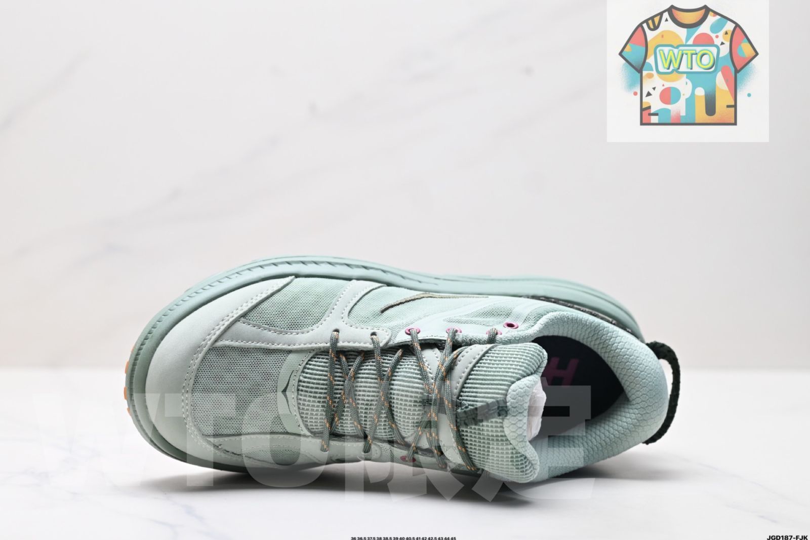 HOKA ONE ONE Bondi B3ホカ オネ オネ Bondi B3 レトロ快適 滑り止め 耐磨耗 ロートップ 山地アウトドアランニングシューズ