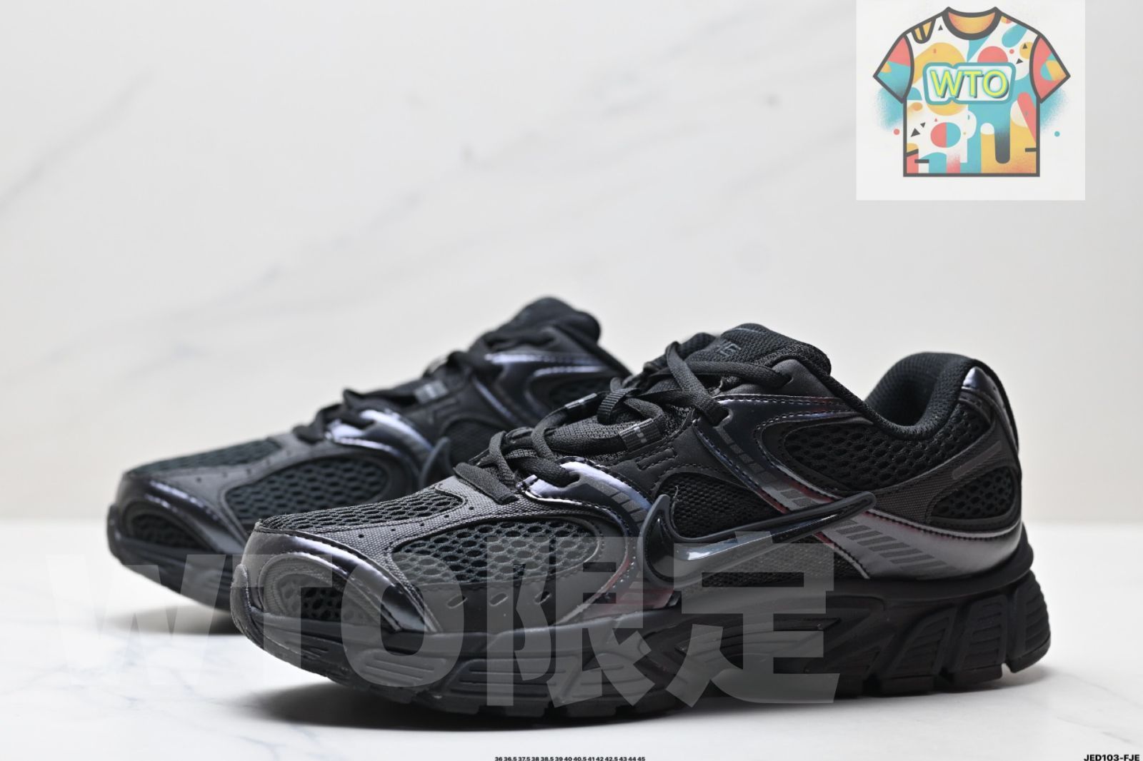 快適でユニバーサルな滑り止め性能があり 摩耗に強いロートップカジュアルシューズ