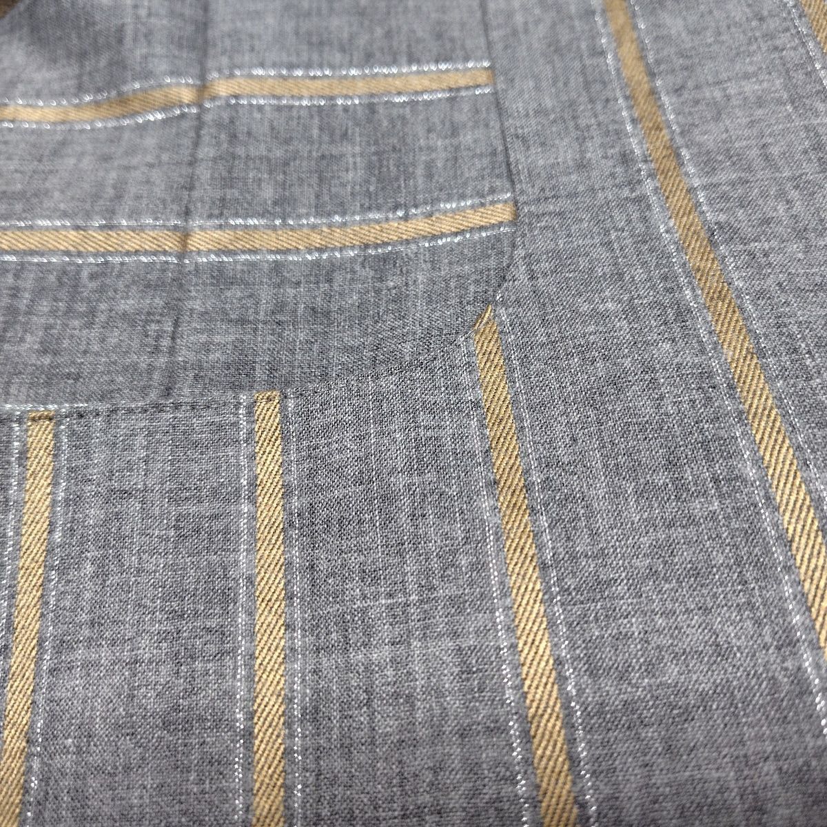 グレー×ライトブラウン×シルバー