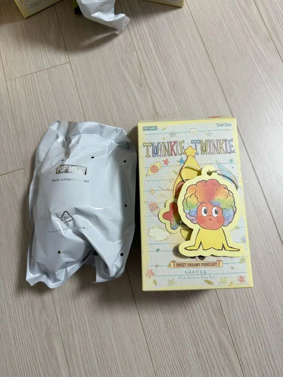 POP MART 小さな星 甘い夢の中の天気予報 シークレットハニー ぬいぐるみ キーホルダー