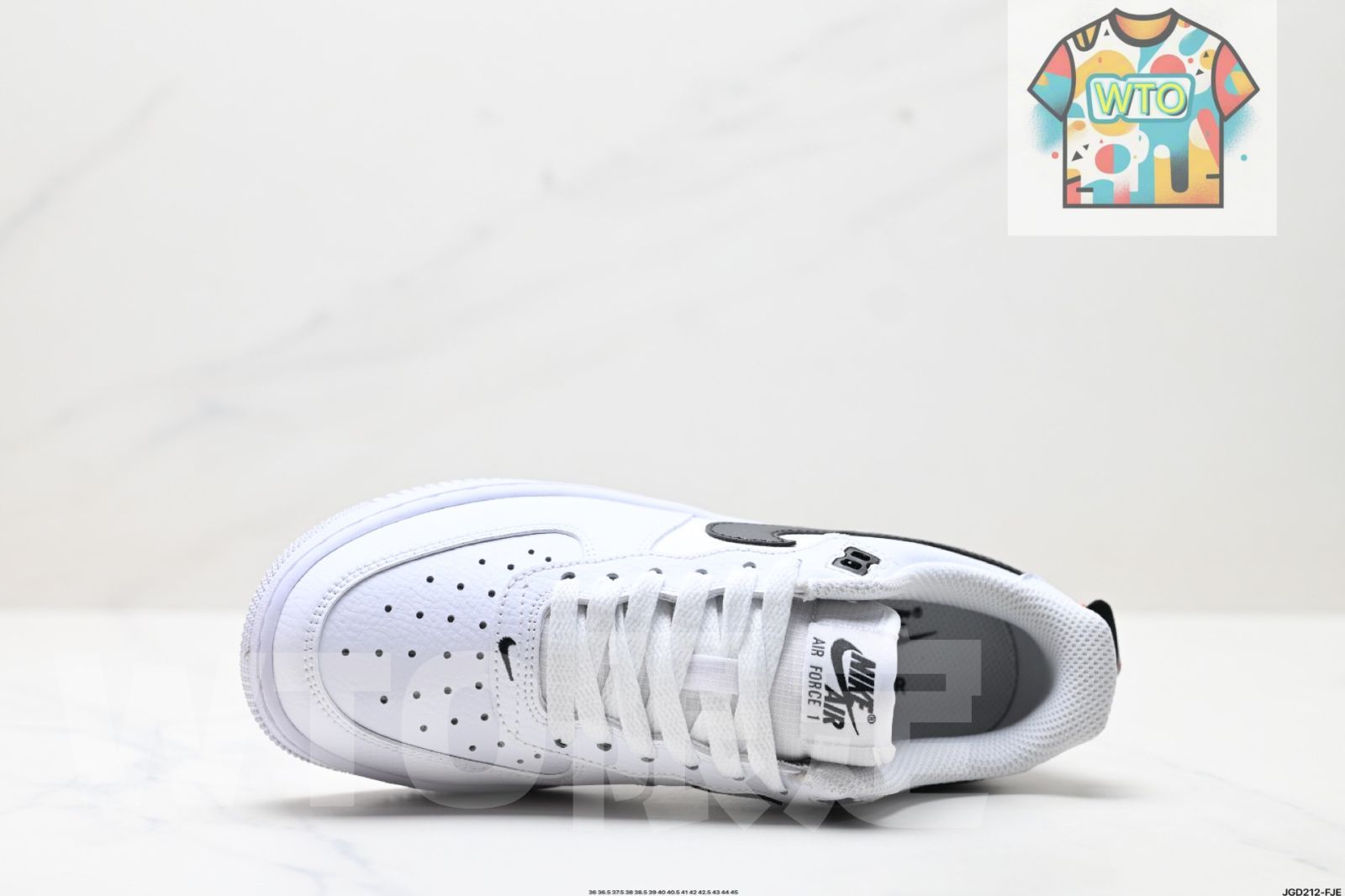 NIKE AIR FORCE 1‘07 LV 8 ナイキ エア フォース 原 頭原紙板で なローカットエアフォースの型を作り上げる