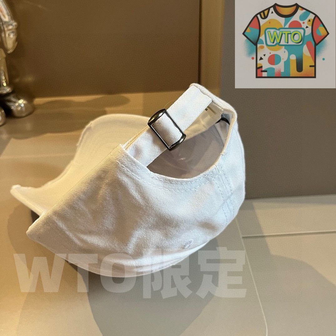 男女兼用のベースボールキャップ