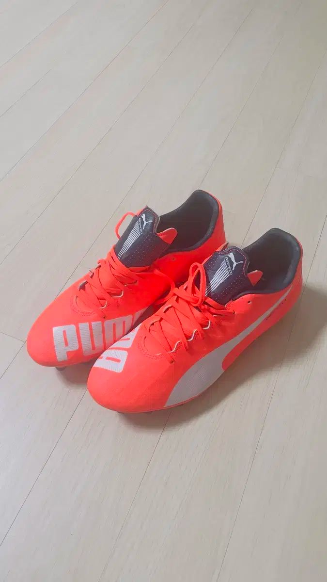 プーマ エボスピード 5 4 FG サッカーシューズ