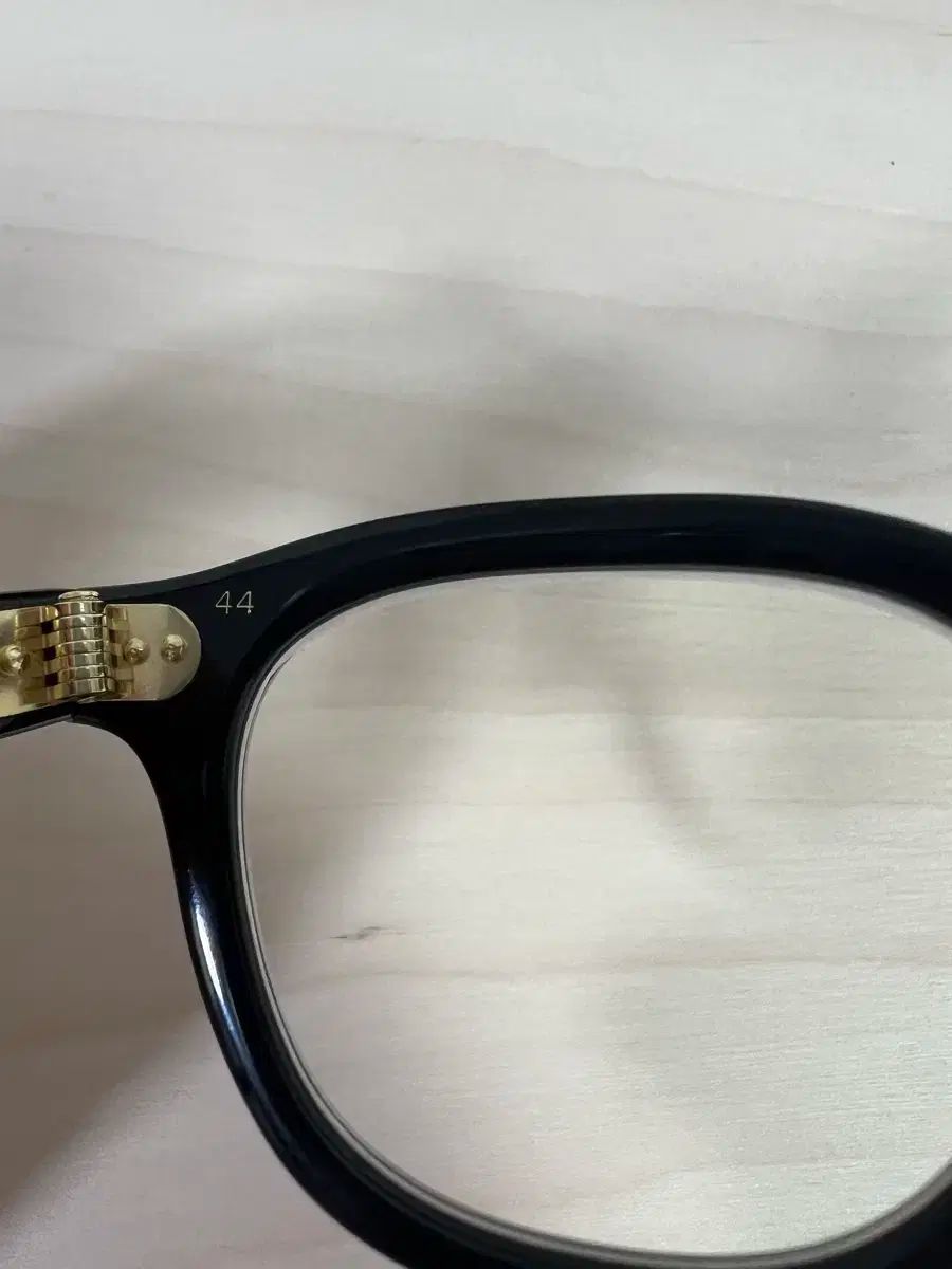 イーストローグ x