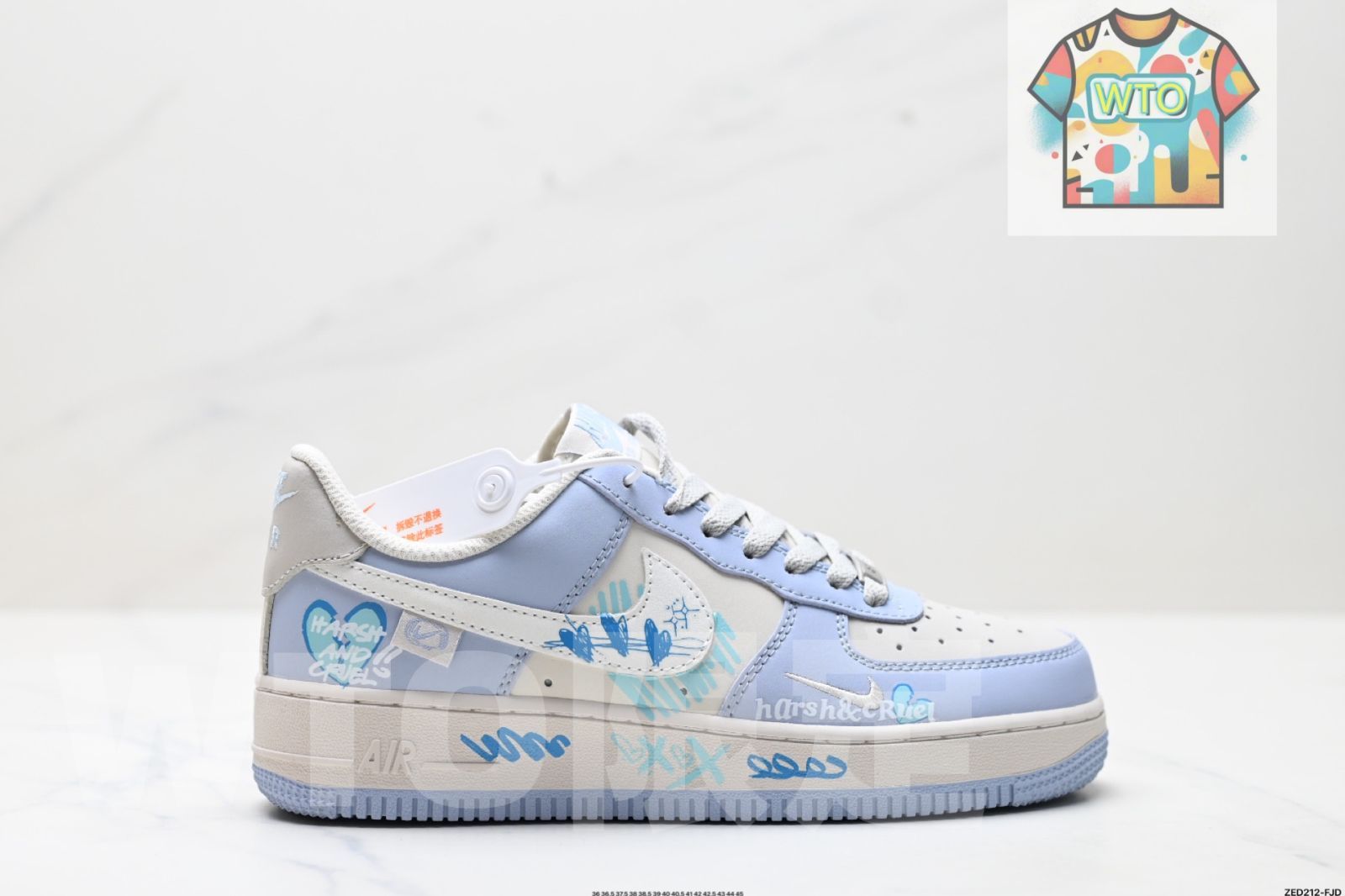 NIKE AIR FORCE 1‘07 は純正なロートップのエアフォース型を作り出しています