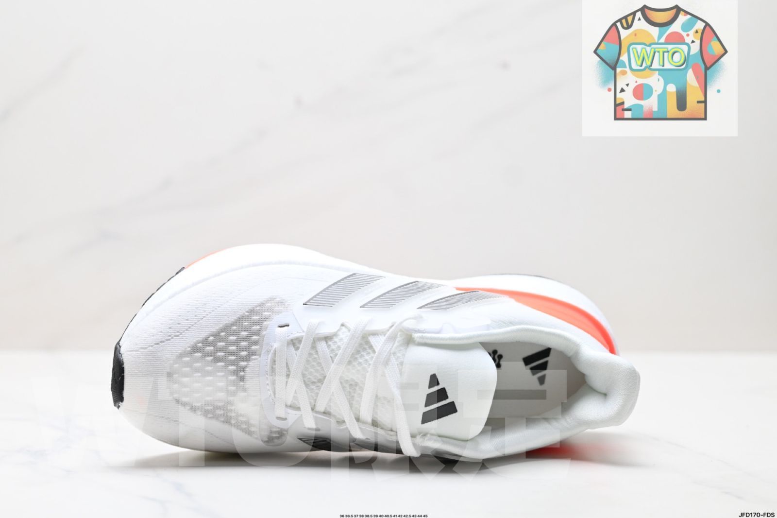 Adidasアディダス メンズ ウルトララン 5 ランニングシューズ