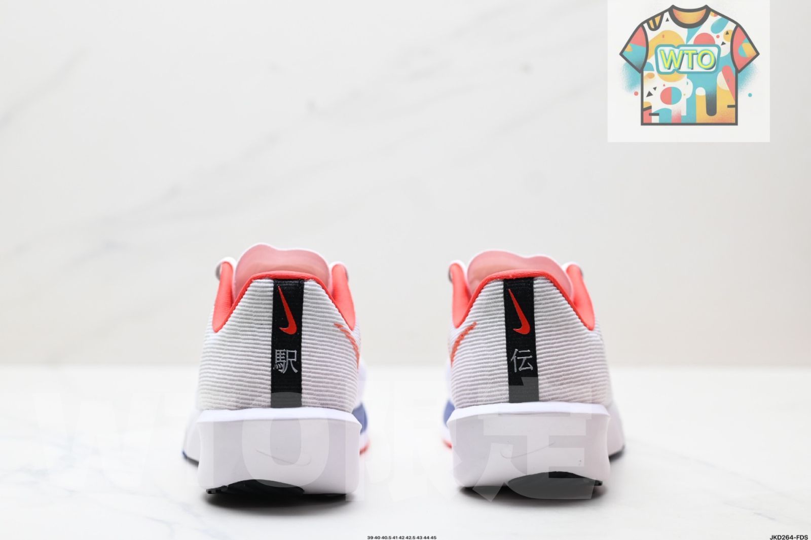 4 超弾性通気性軽量ランニングシューズ