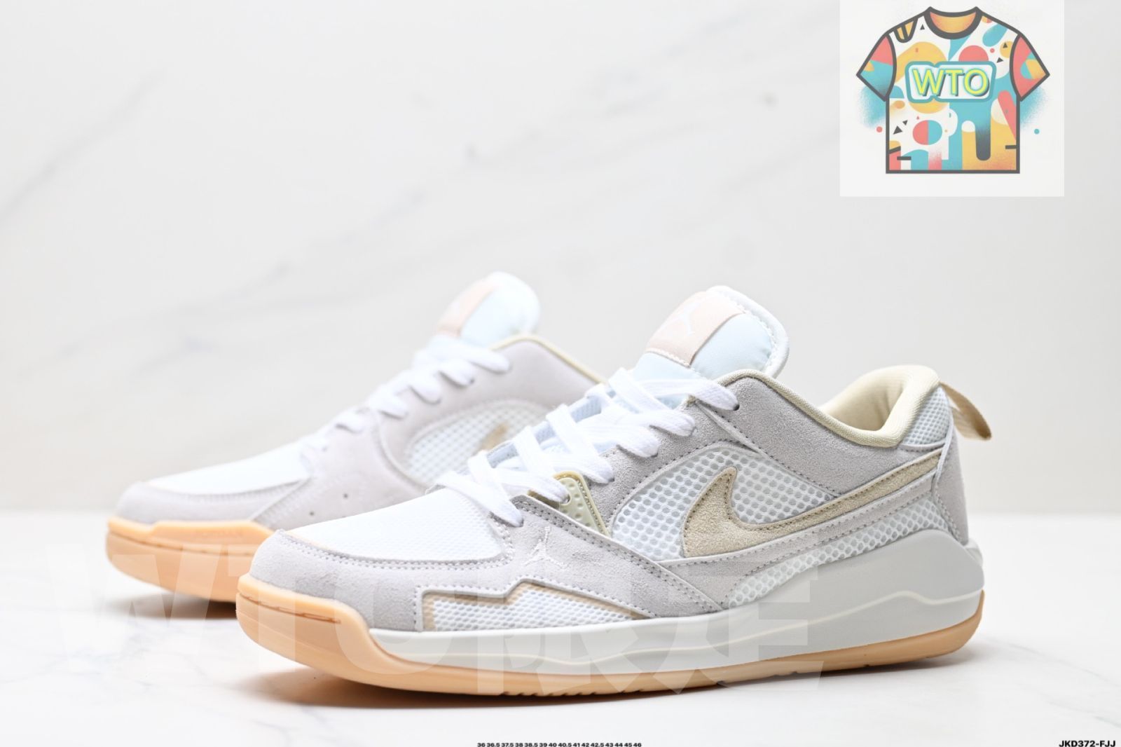 でシンプルでユニバーサルな磨耗に強いロートップのレジャーシューズ